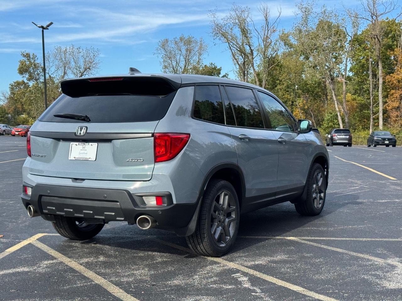 Honda Passport Vehicle Full-screen Gallery Image 03
