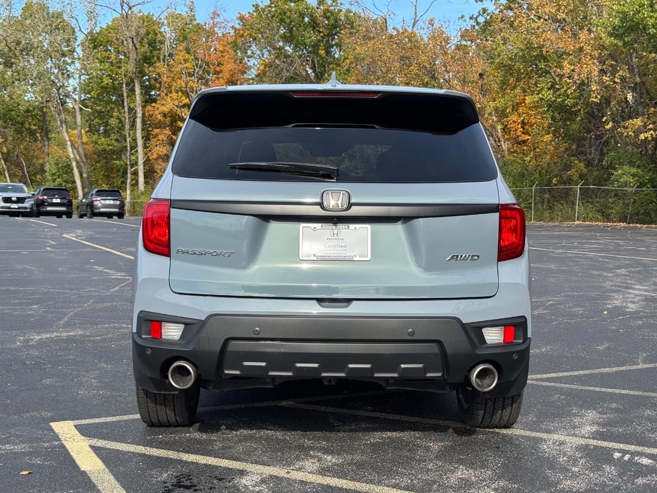 Honda Passport Vehicle Full-screen Gallery Image 05