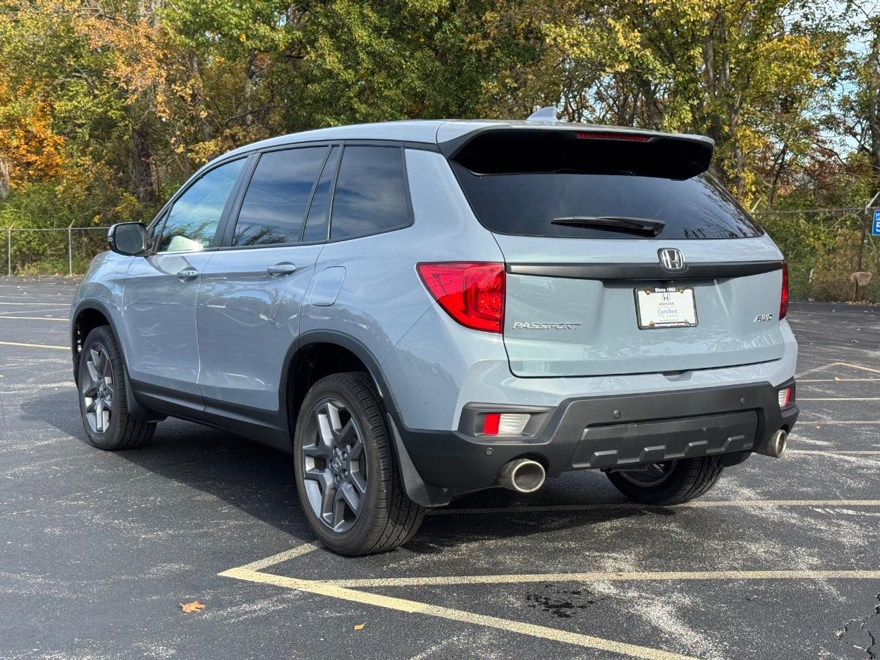 Honda Passport Vehicle Full-screen Gallery Image 06