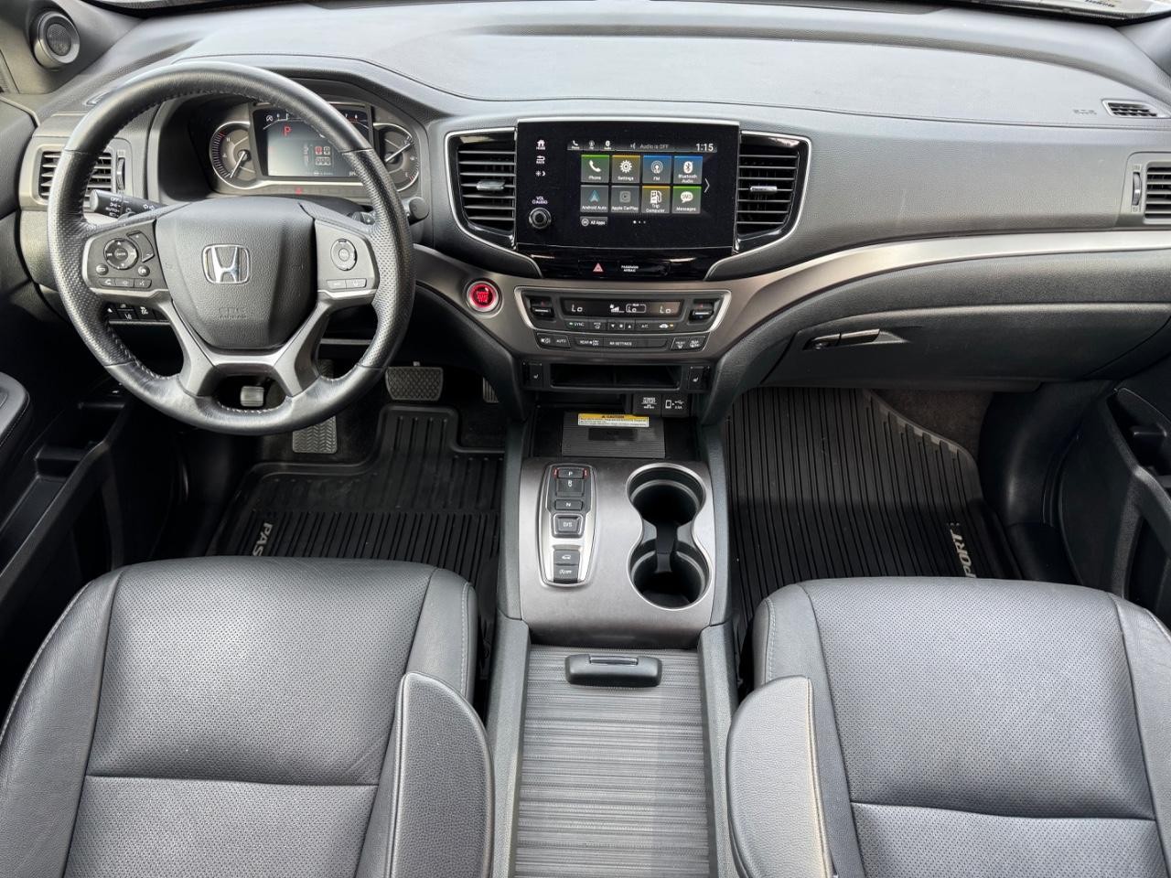 Honda Passport Vehicle Full-screen Gallery Image 11