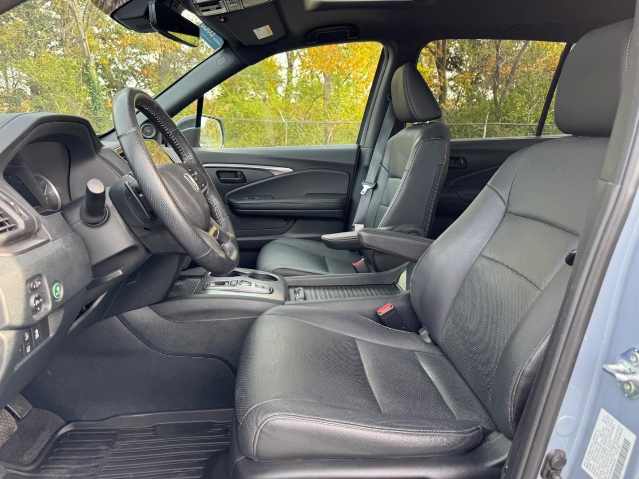 Honda Passport Vehicle Full-screen Gallery Image 18