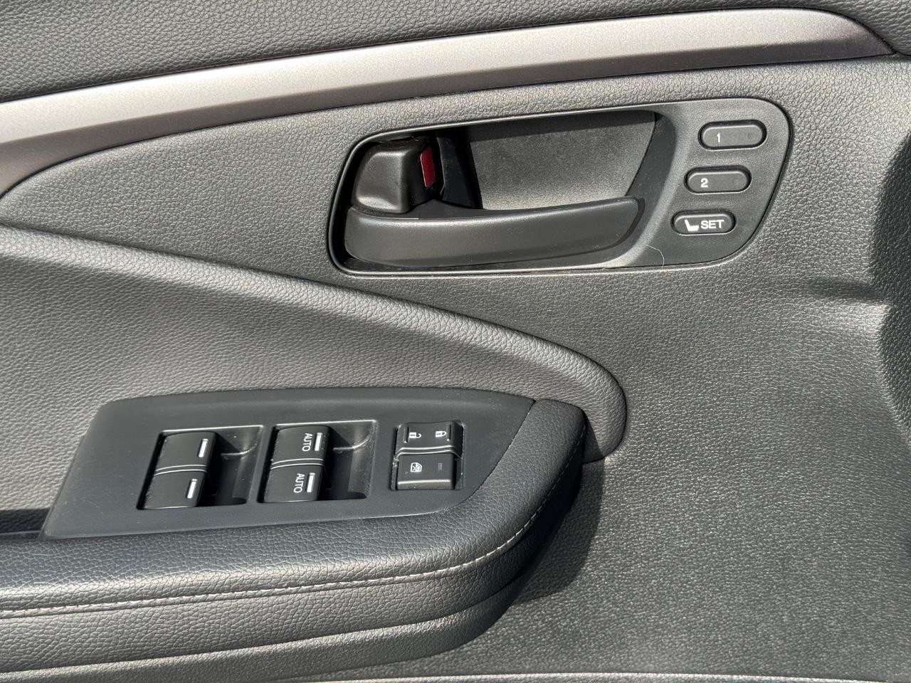 Honda Passport Vehicle Full-screen Gallery Image 25