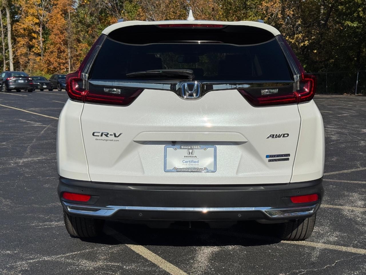 Honda CR-V Hybrid Vehicle Full-screen Gallery Image 05