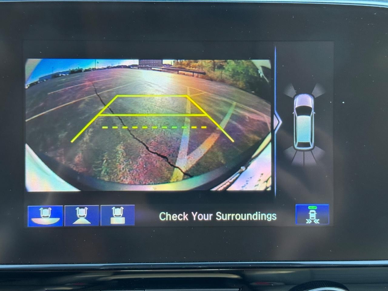 Honda CR-V Hybrid Vehicle Full-screen Gallery Image 23