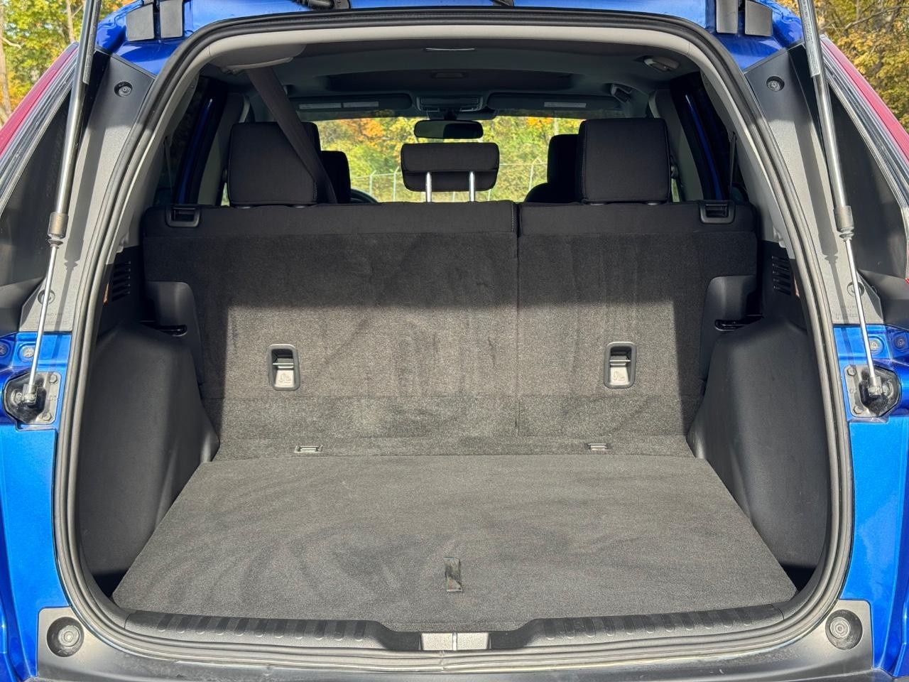 Honda CR-V Vehicle Full-screen Gallery Image 04