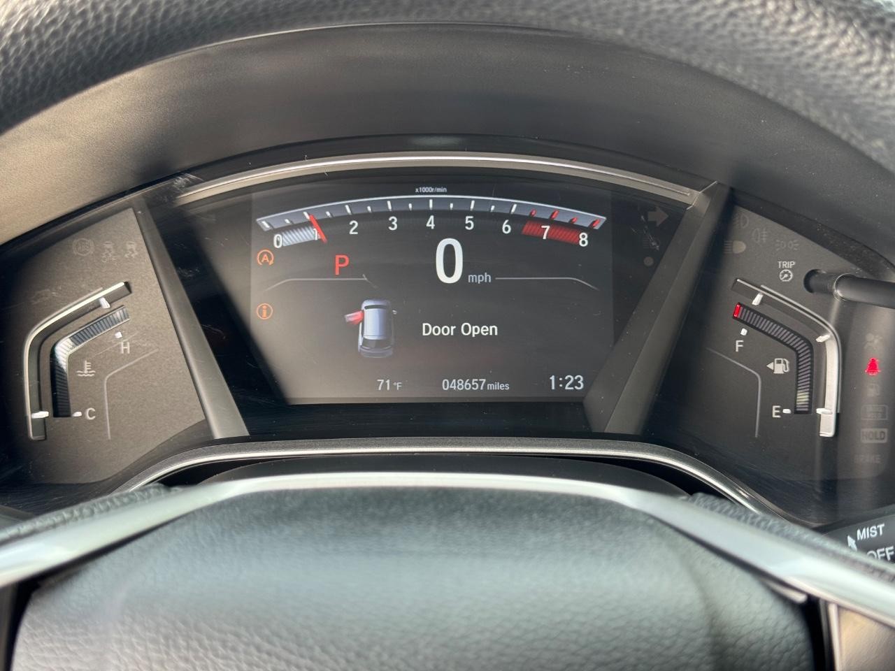 Honda CR-V Vehicle Full-screen Gallery Image 19