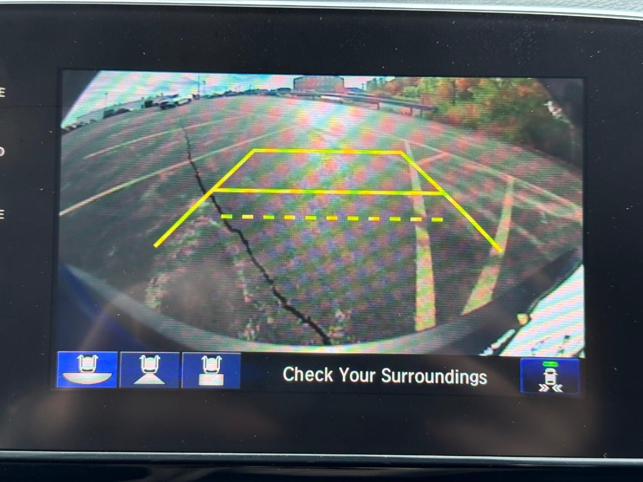 Honda CR-V Vehicle Full-screen Gallery Image 23