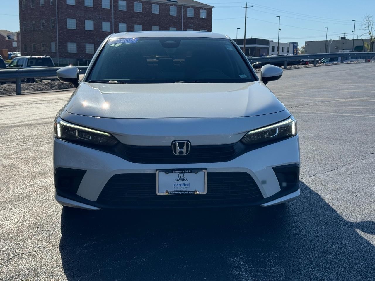 Honda Civic Sedan Vehicle Full-screen Gallery Image 09