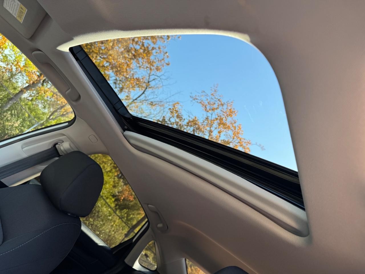 Honda Civic Sedan Vehicle Full-screen Gallery Image 18