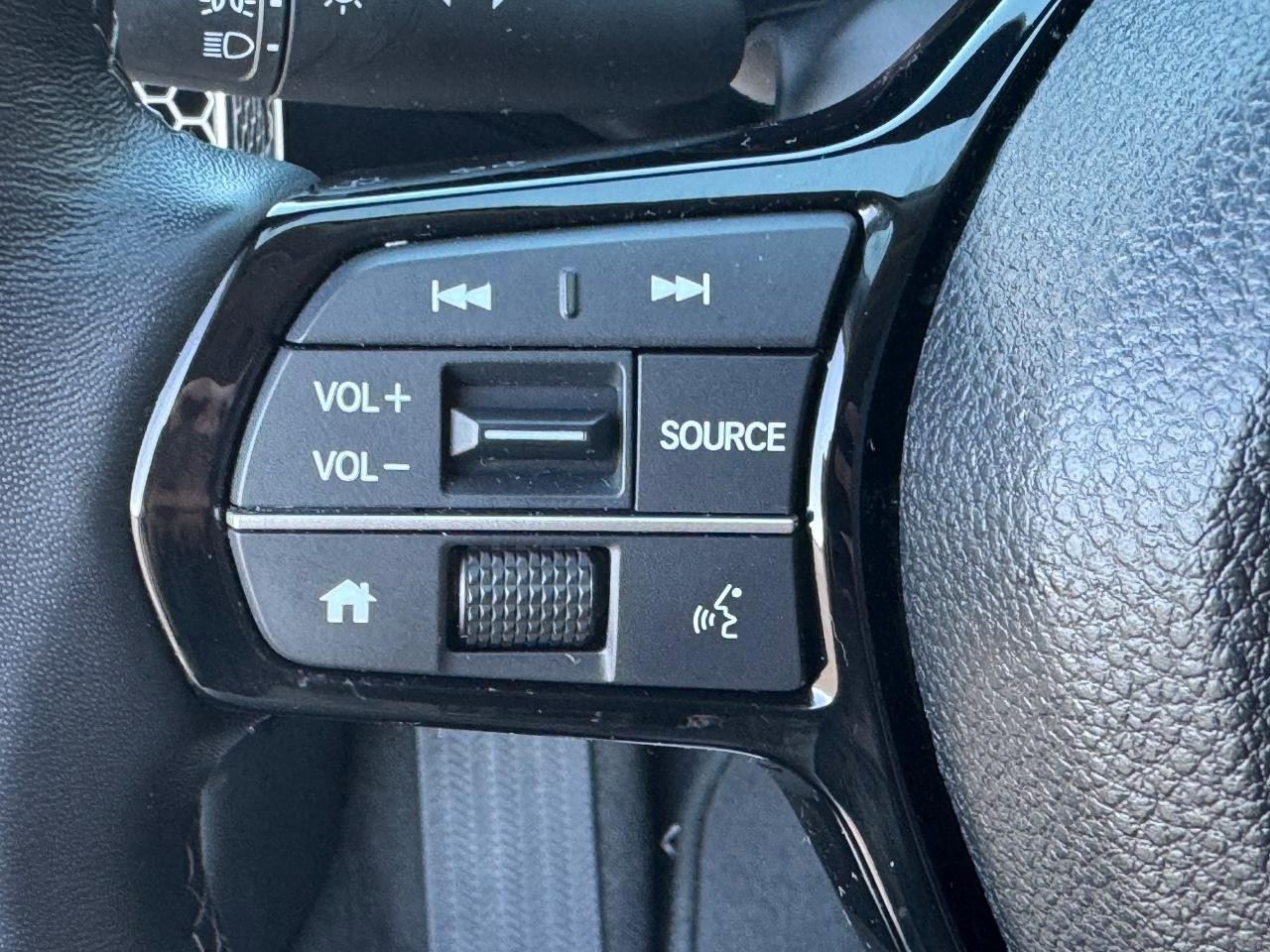 Honda Civic Sedan Vehicle Full-screen Gallery Image 20