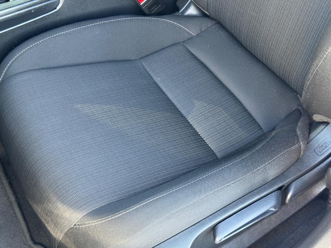 Honda Civic Sedan Vehicle Full-screen Gallery Image 25