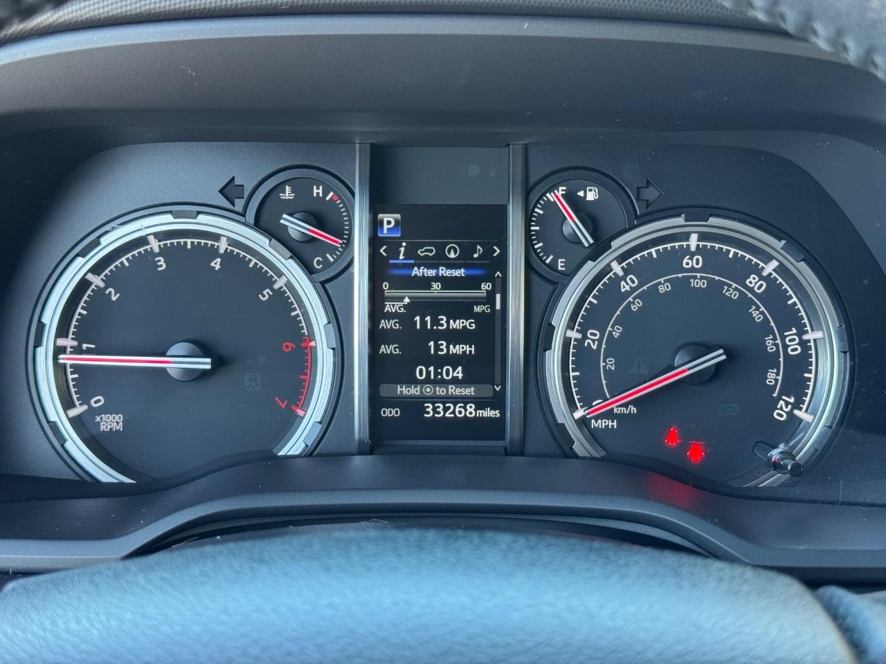 Toyota 4Runner Vehicle Full-screen Gallery Image 19