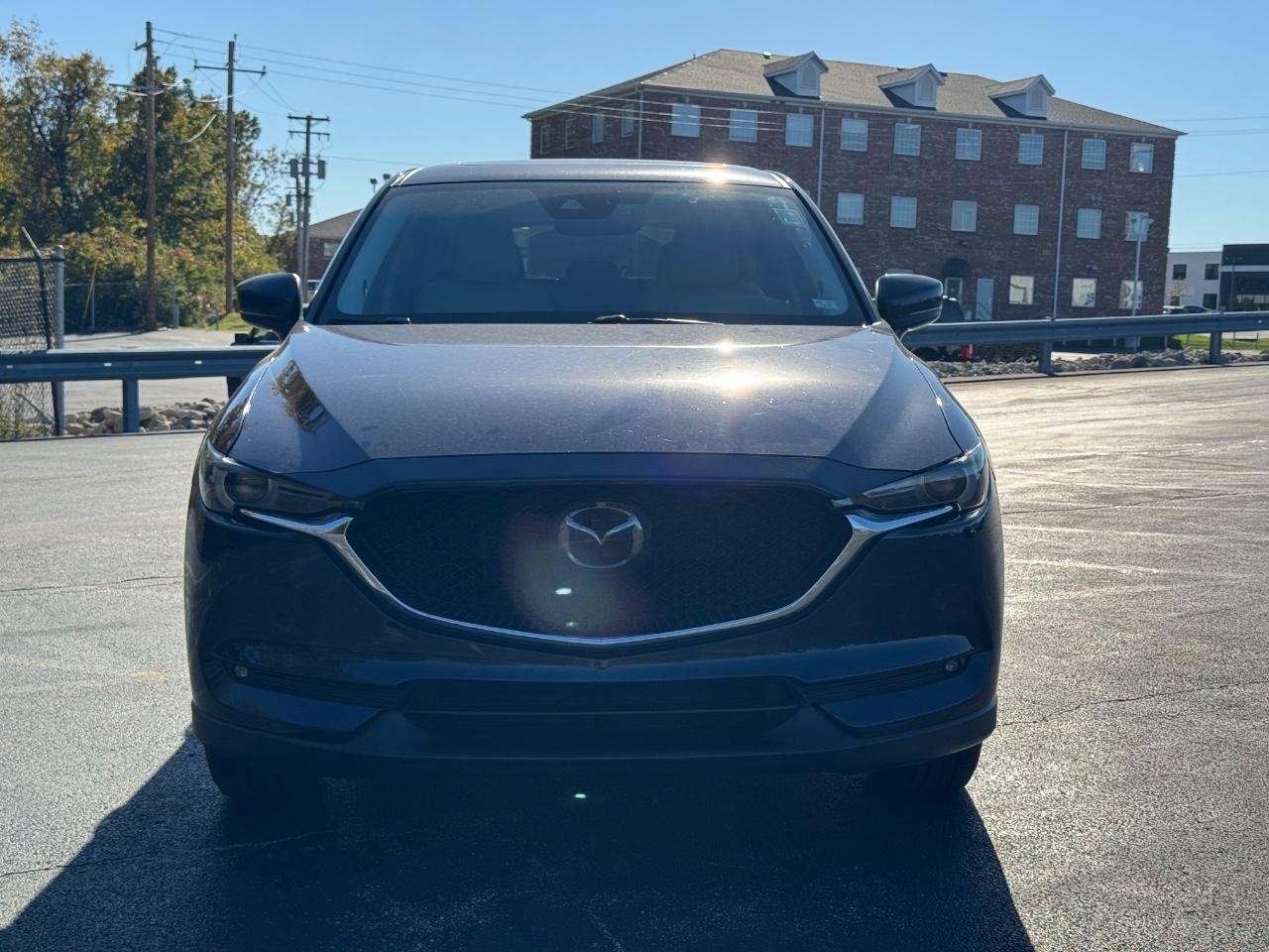 Mazda CX-5 Vehicle Full-screen Gallery Image 09