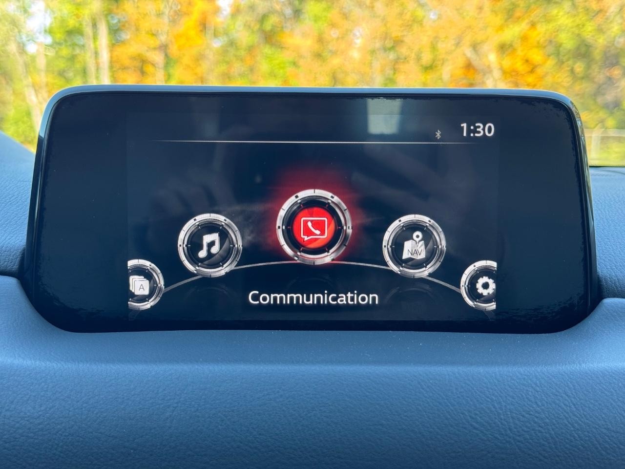 Mazda CX-5 Vehicle Full-screen Gallery Image 13