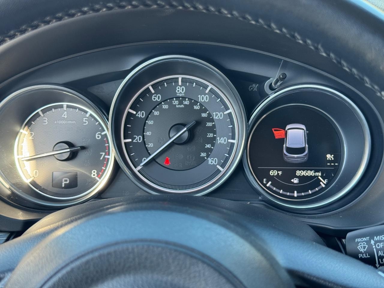 Mazda CX-5 Vehicle Full-screen Gallery Image 20