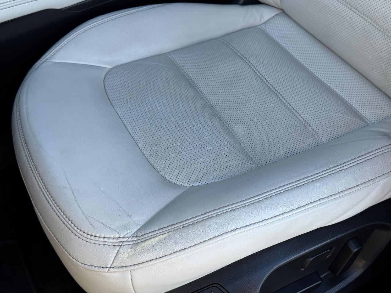 Mazda CX-5 Vehicle Full-screen Gallery Image 27