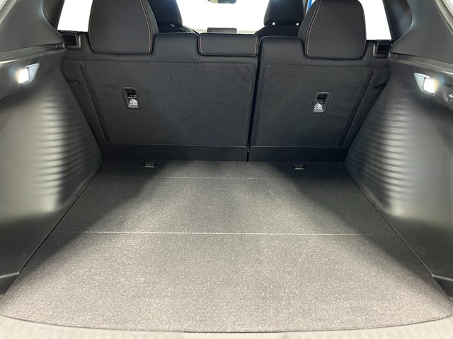 Honda HR-V Vehicle Full-screen Gallery Image 24