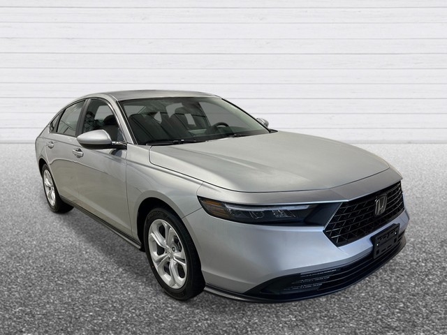 Honda Accord Sedan Vehicle Full-screen Gallery Image 08