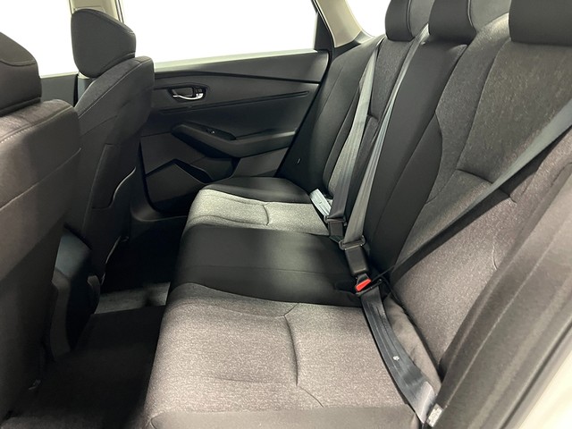 Honda Accord Sedan Vehicle Full-screen Gallery Image 27