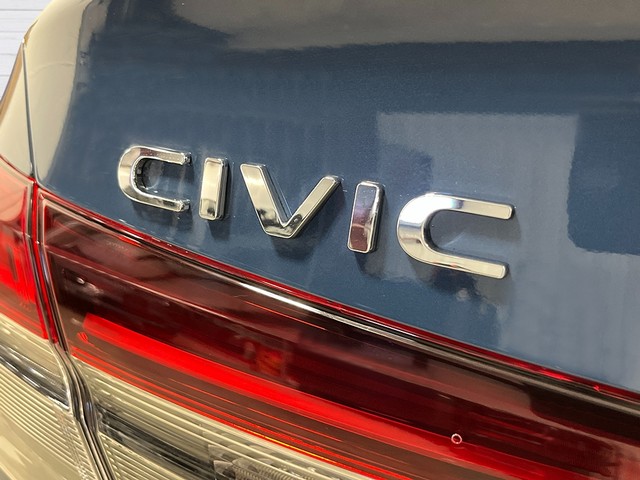 Honda Civic Sedan Hybrid Vehicle Full-screen Gallery Image 07