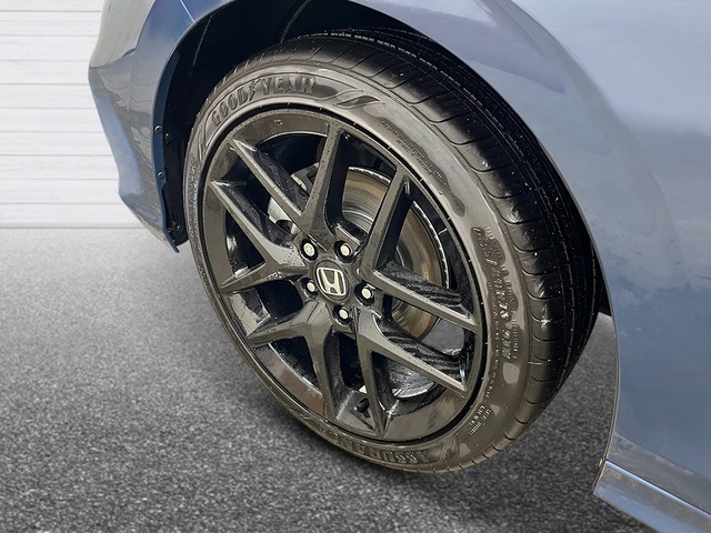 Honda Civic Sedan Hybrid Vehicle Full-screen Gallery Image 11