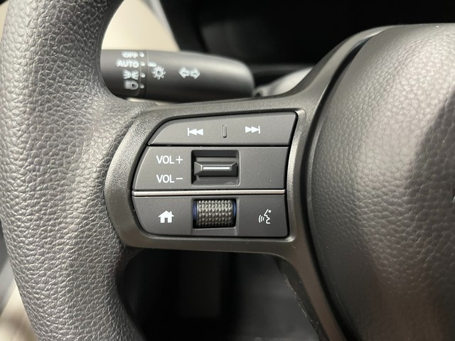 Honda HR-V Vehicle Full-screen Gallery Image 16