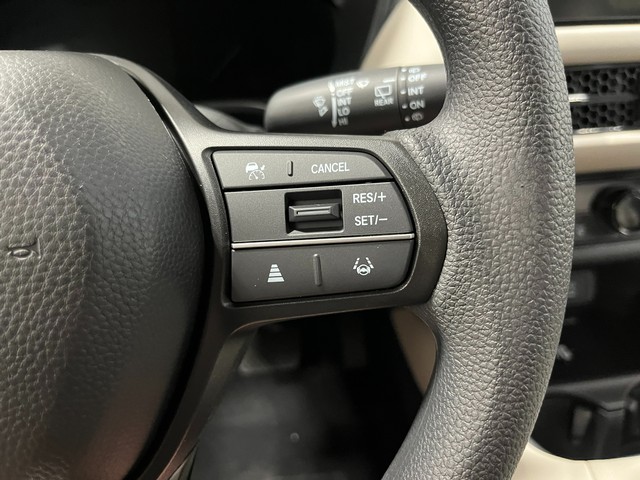 Honda HR-V Vehicle Full-screen Gallery Image 17
