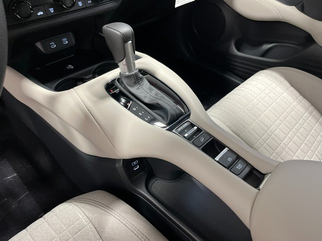 Honda HR-V Vehicle Full-screen Gallery Image 20