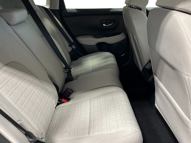 Honda HR-V Vehicle Full-screen Gallery Image 23