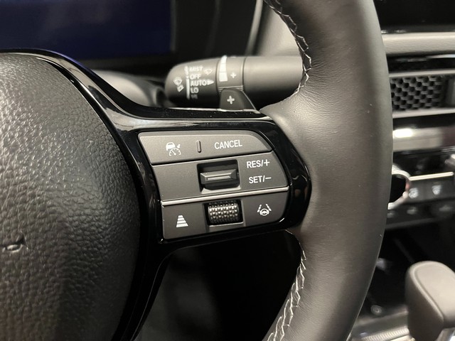 Honda Civic Sedan Hybrid Vehicle Full-screen Gallery Image 19