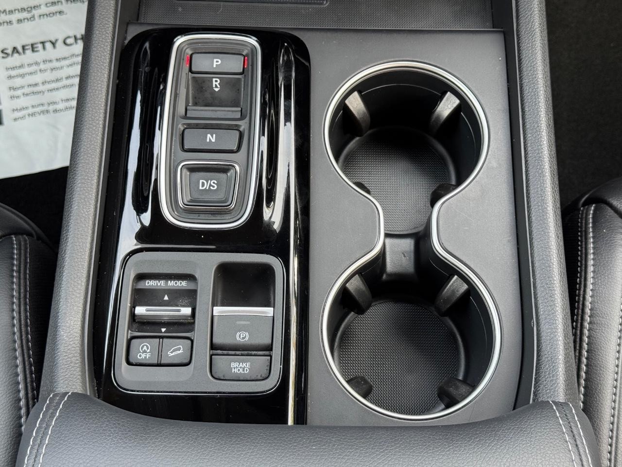 Honda Pilot Vehicle Full-screen Gallery Image 16