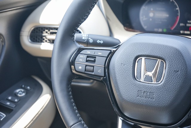 Honda HR-V Vehicle Full-screen Gallery Image 14
