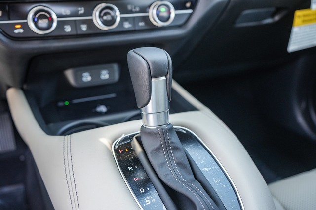 Honda HR-V Vehicle Full-screen Gallery Image 20