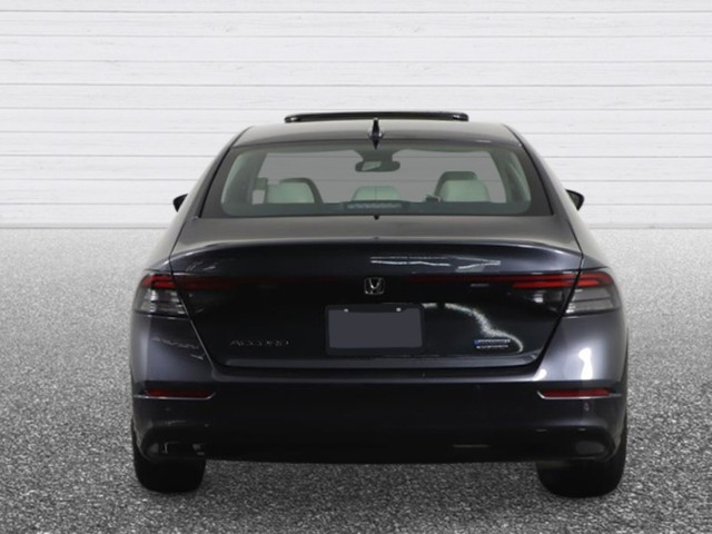 Honda Accord Hybrid Vehicle Full-screen Gallery Image 04