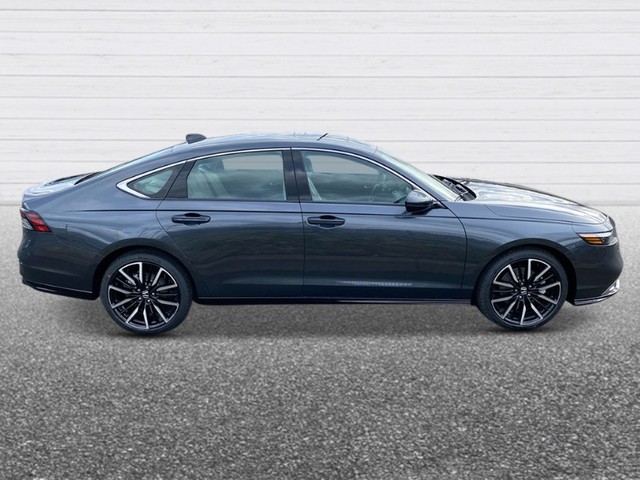 Honda Accord Hybrid Vehicle Full-screen Gallery Image 06