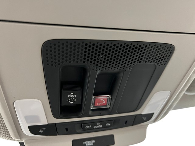 Honda Accord Hybrid Vehicle Full-screen Gallery Image 21