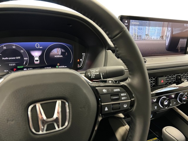 Honda Accord Hybrid Vehicle Full-screen Gallery Image 25