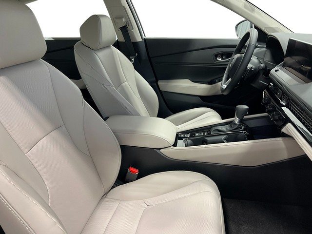 Honda Accord Hybrid Vehicle Full-screen Gallery Image 30