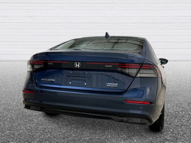 Honda Accord Hybrid Vehicle Full-screen Gallery Image 04