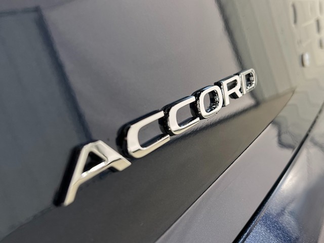 Honda Accord Hybrid Vehicle Full-screen Gallery Image 05