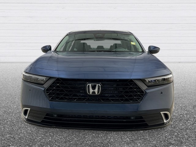 Honda Accord Hybrid Vehicle Full-screen Gallery Image 10