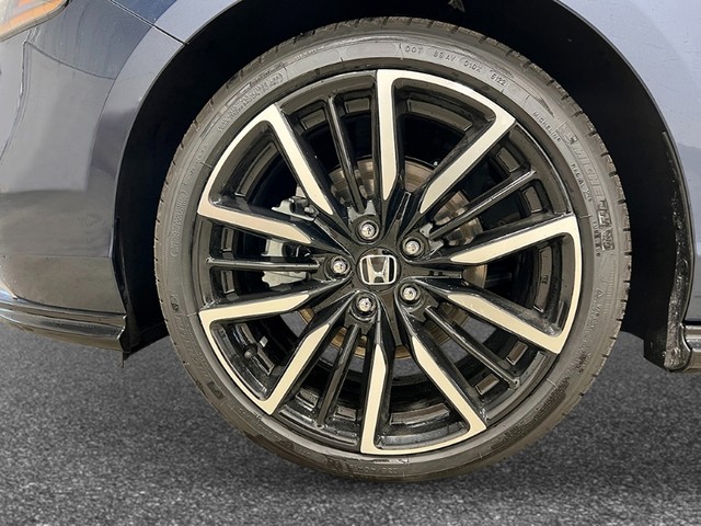 Honda Accord Hybrid Vehicle Full-screen Gallery Image 11