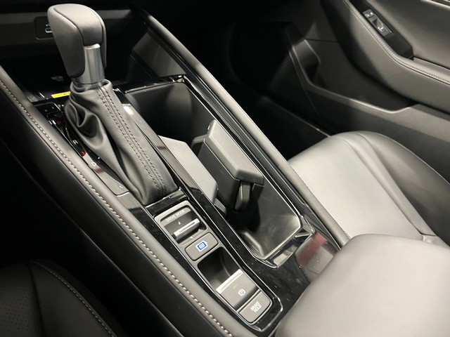 Honda Accord Hybrid Vehicle Full-screen Gallery Image 21