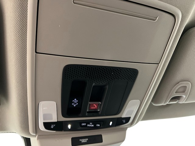 Honda Accord Hybrid Vehicle Full-screen Gallery Image 23