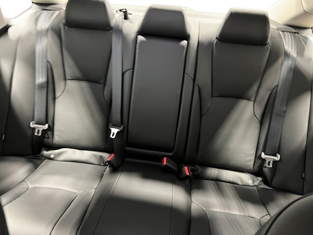 Honda Accord Hybrid Vehicle Full-screen Gallery Image 28