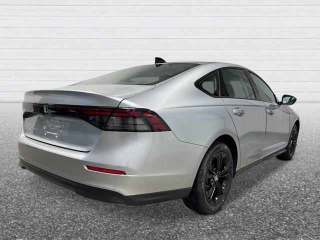 Honda Accord Sedan Vehicle Full-screen Gallery Image 06