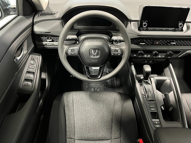 Honda Accord Sedan Vehicle Full-screen Gallery Image 16