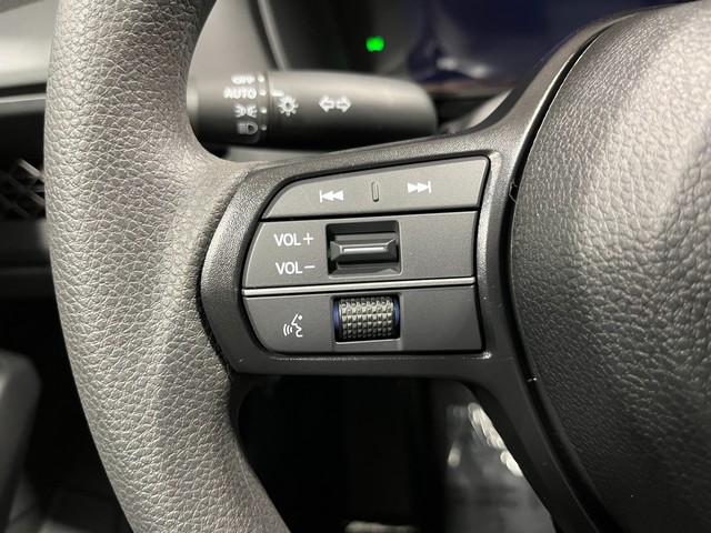 Honda Accord Sedan Vehicle Full-screen Gallery Image 17