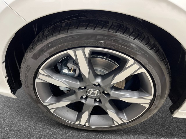 Honda Civic Sedan Hybrid Vehicle Full-screen Gallery Image 11