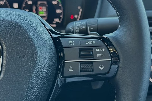 Honda Civic Sedan Hybrid Vehicle Full-screen Gallery Image 24